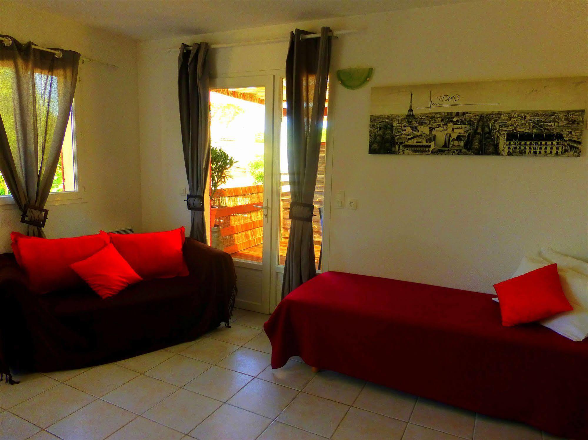 Mont Bouquet Lodge/Residence Hoteliere Brouzet-les-Ales Buitenkant foto